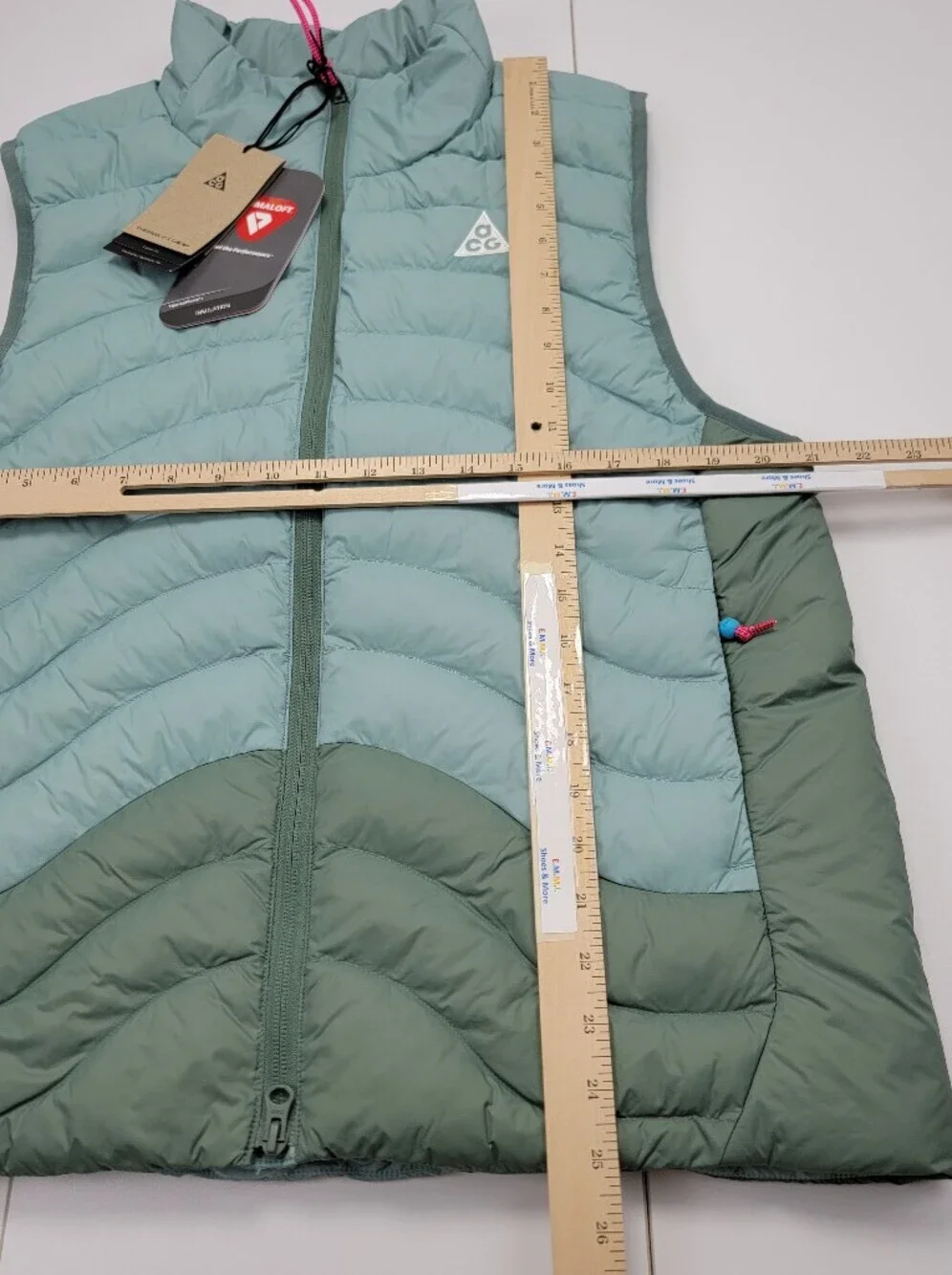 Nike ACG Therma-FIT ADV Vest Men’s Size S Lava Flow Cannon Mint Foam  HV0605-017